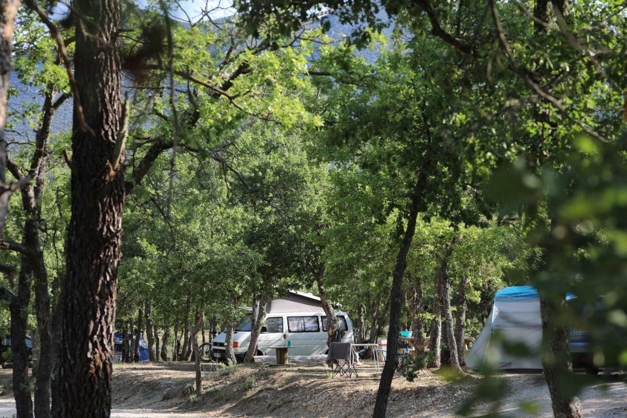Camping Le Colorado Rustrel Exteriér fotografie